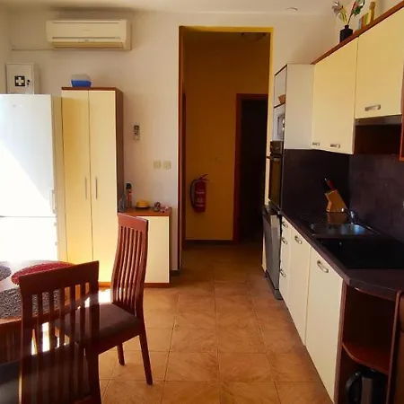 Tea Apartment *